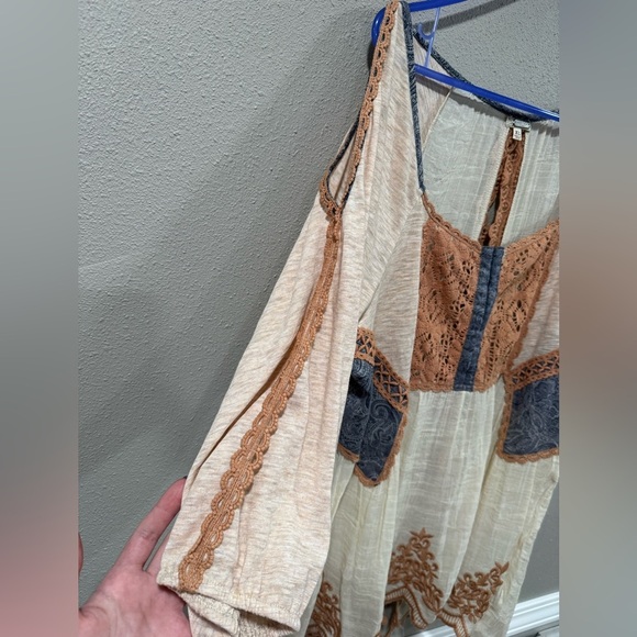 Gimmicks by BKE Crochet Henley Top - Picture 6 of 10